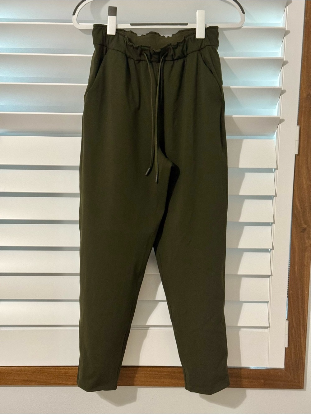 Lululemon // Keep Moving Pant